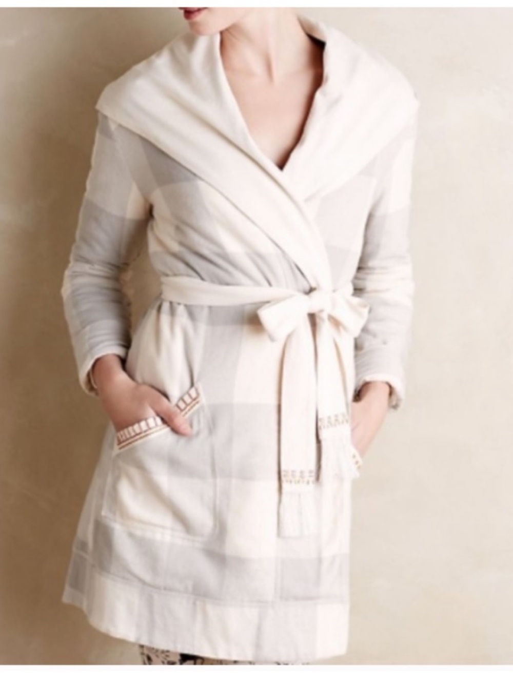 E by Eloise Short Robe - Picture 4 of 9